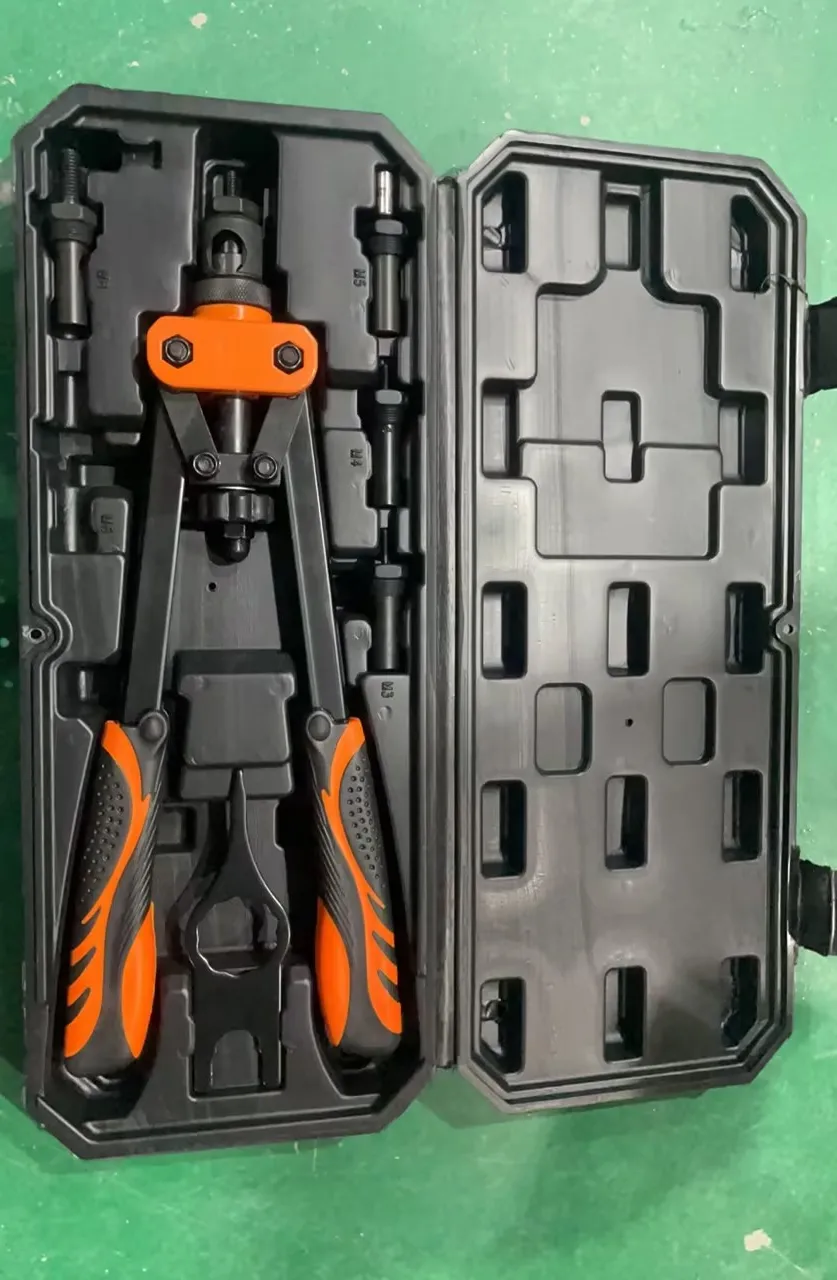 Profesjonalny zestaw nitownicy – Power Tools Construction recenzja i cena