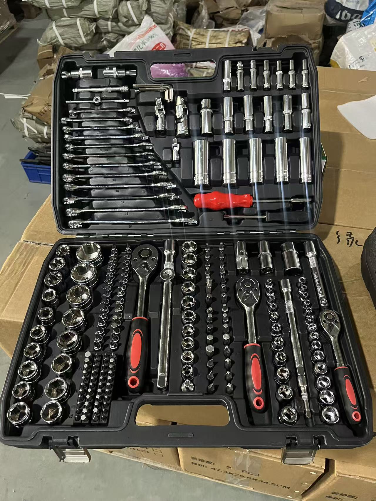 216-częściowy zestaw narzędzi  – Power Tools Garden recenzja i cena